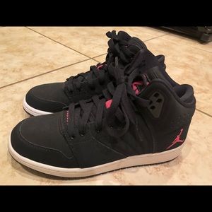 Boys Air Jordan size 6